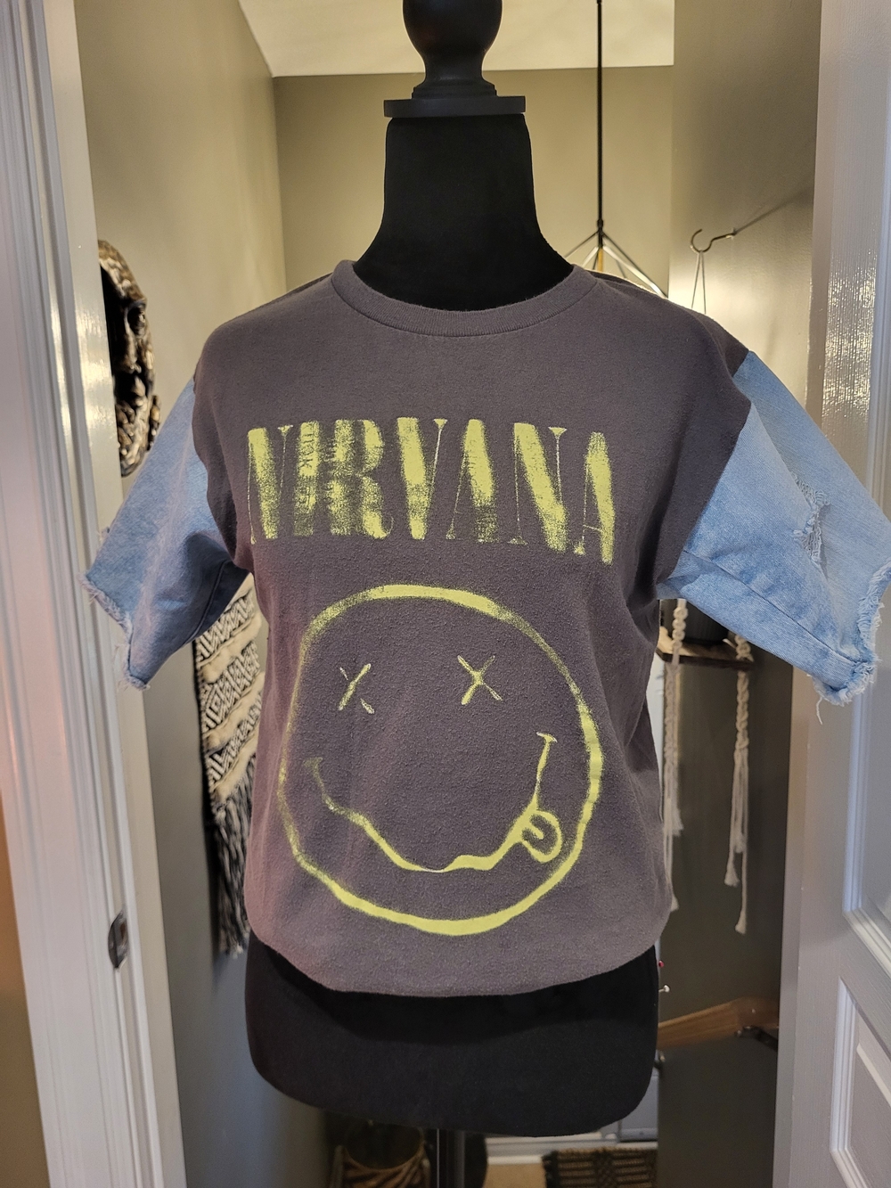 Nirvana Short Sleeve Graphic Tee in Charcoal with Yellow Print